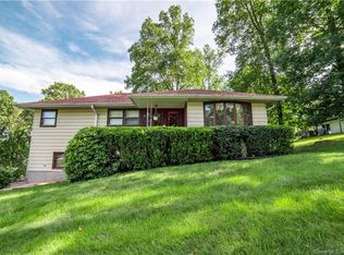 97 Ten Acre Rd, Middletown, CT 06457