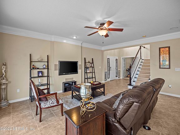 5th image of 3912 LIONHEART Drive