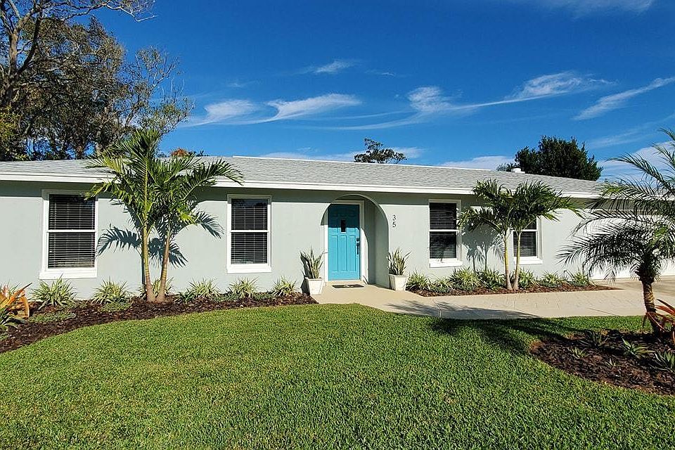 1st image of 35 Dresden Cir