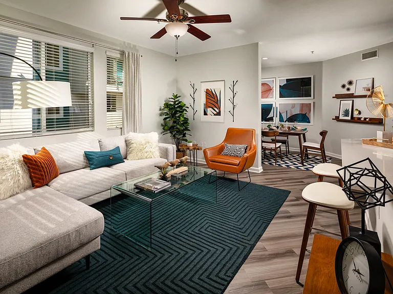 The District Apartments — Photo 7
