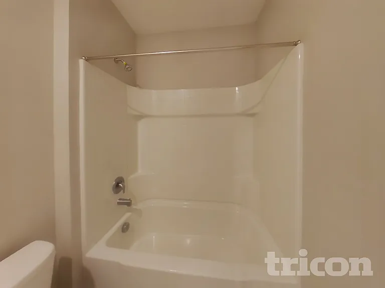 433 Noble Ave — Photo 13