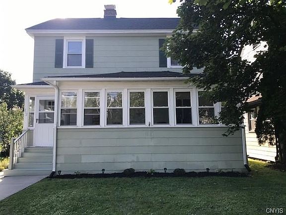 3rd image of 212 Plymouth Dr