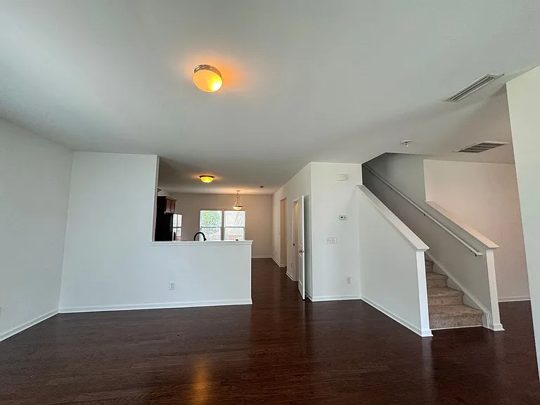 1507 Kellys Landing Dr — Photo 5