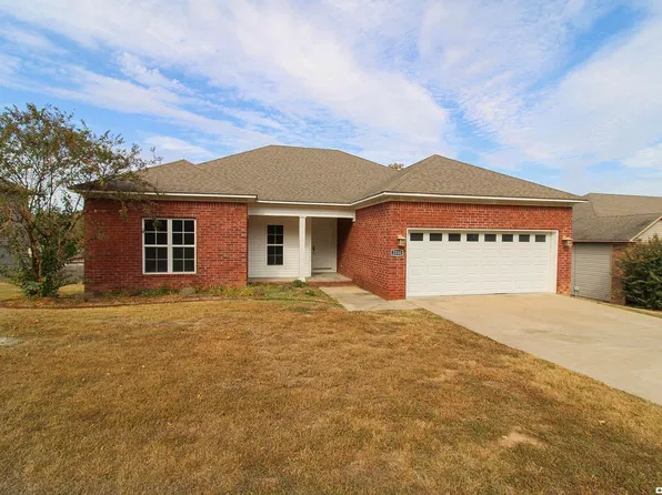 2230 Shadow Falls Dr, Conway, AR 72032