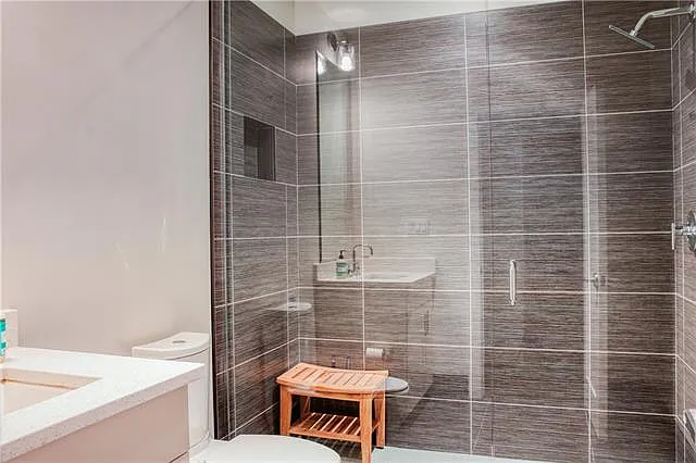 749 Baronne St #300 — Photo 16