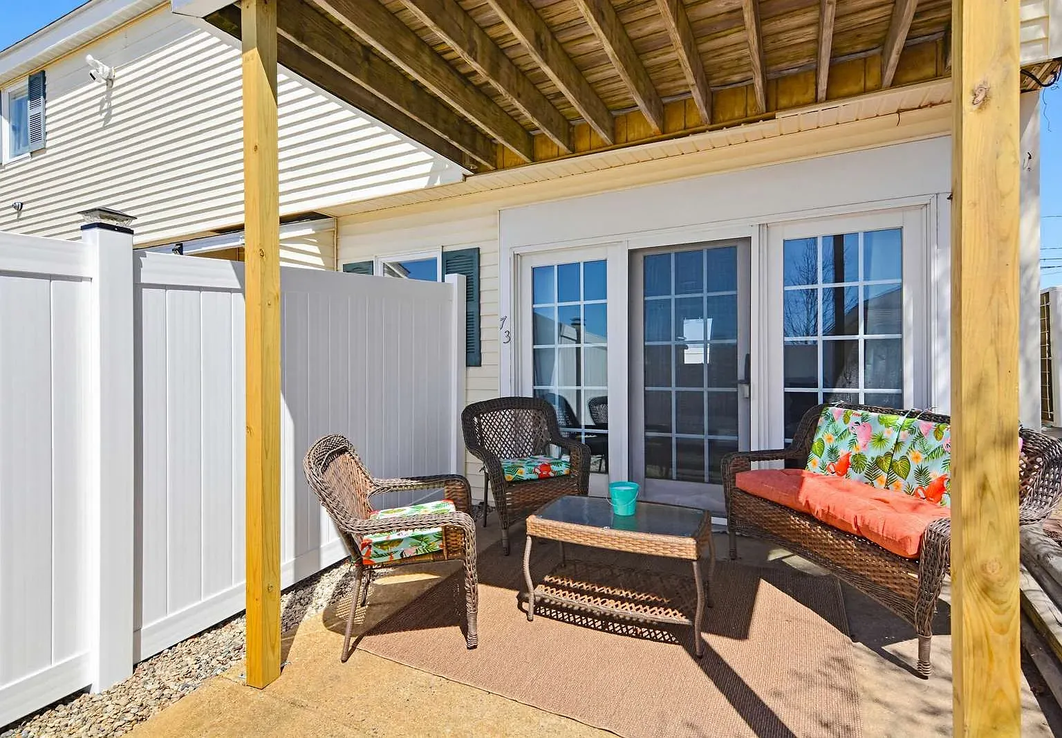 3 bed, 1.5 bath, $3,800 — Photo 2