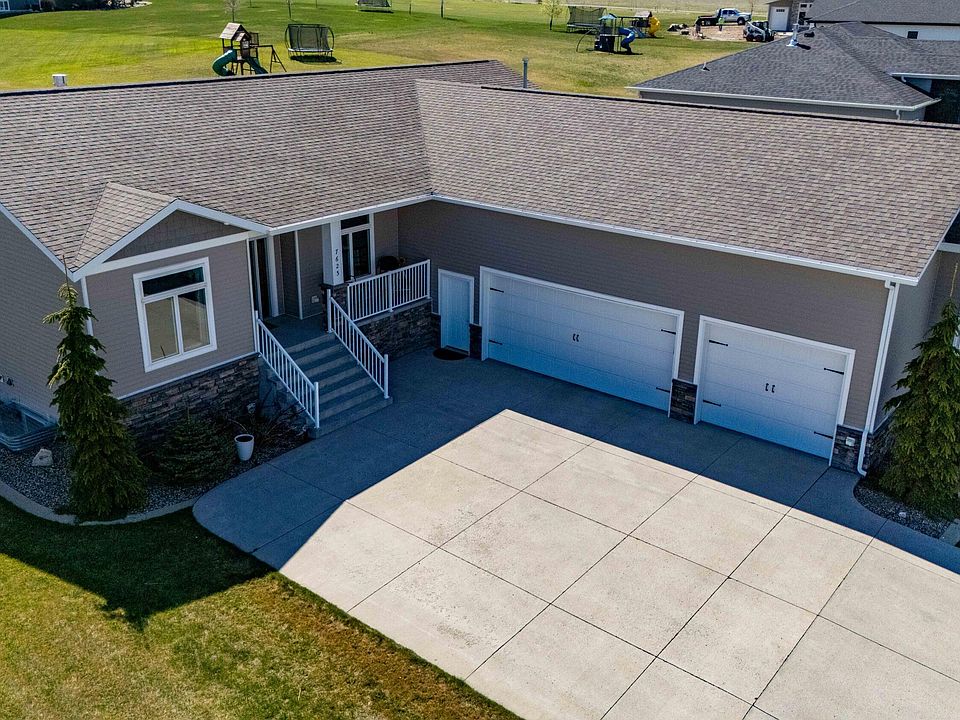 1st image of 7623 Hawktree Dr