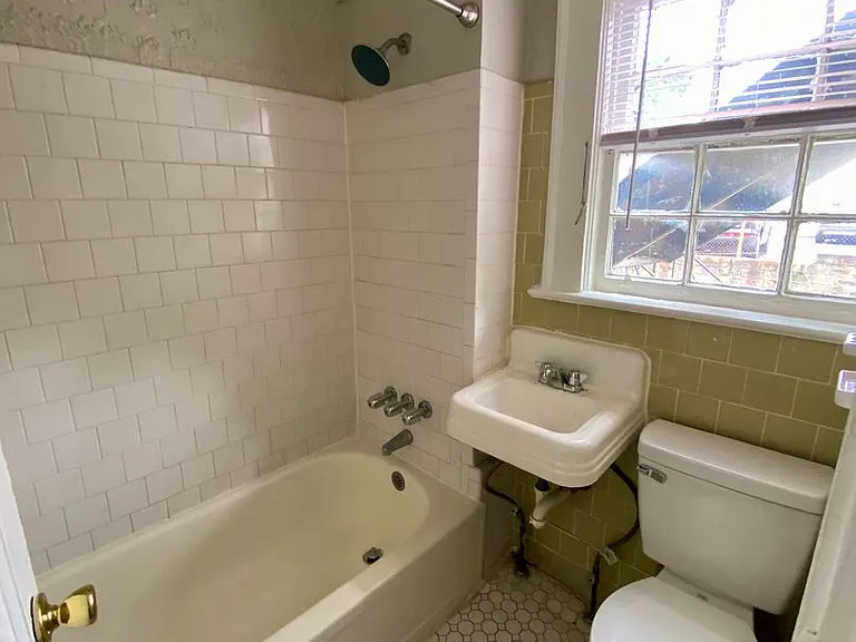 Spanish Oaks Apartment — Photo 12