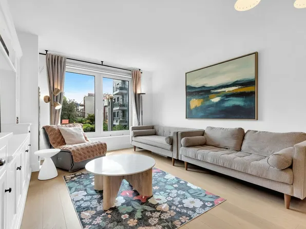 575 4th Avenue image 2 of 20