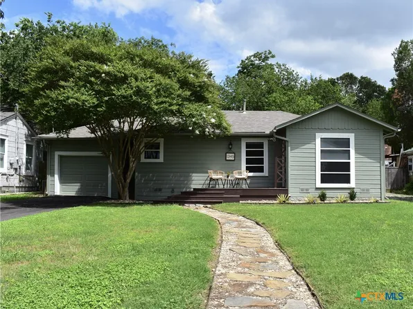 1345 Lee St, New Braunfels, TX 78130