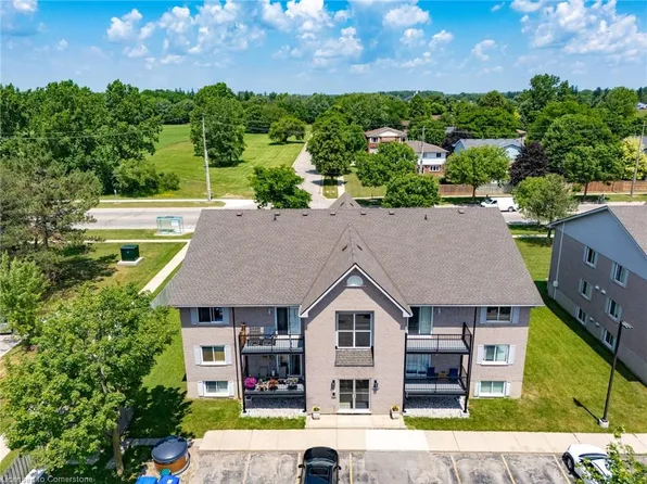 50 Campbell Ct #201, Stratford, ON N5A 7T6