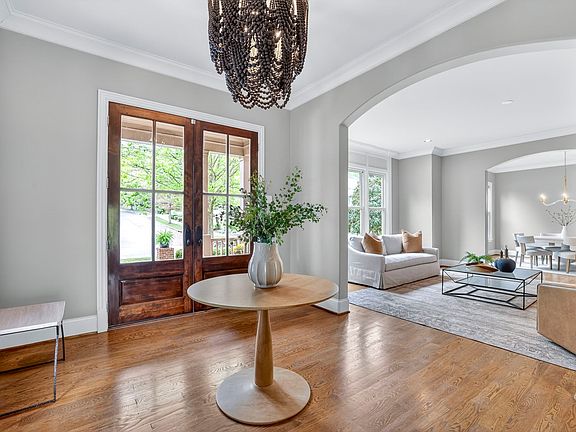 5th image of 410 Wild Elm St