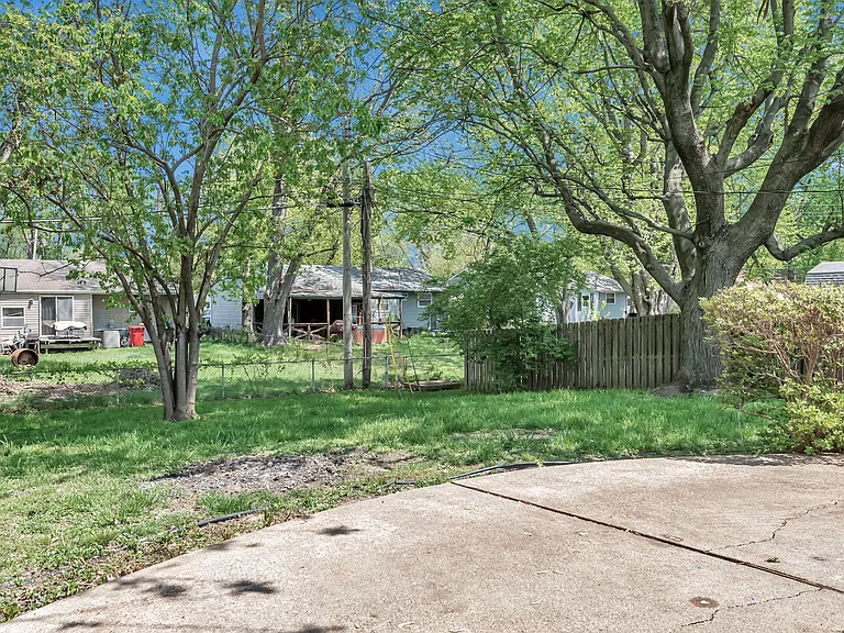 765 Babler Dr — Photo 17