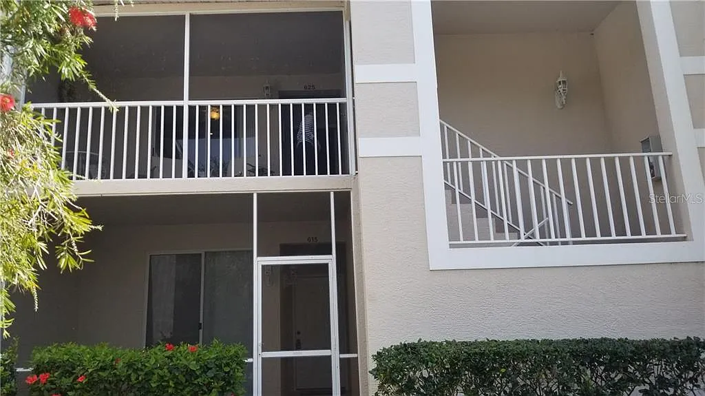 2 bed, 2.0 bath, 1333 sqft, $4,995 — Photo 2