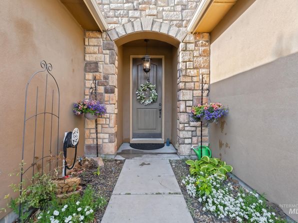 4712 W White Birch Dr, Meridian, ID 83646