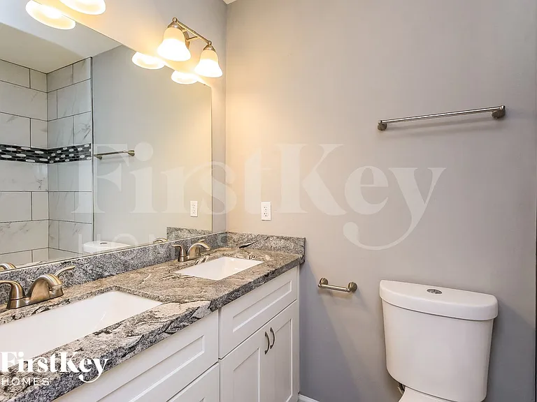 715 W Dublin St — Photo 13