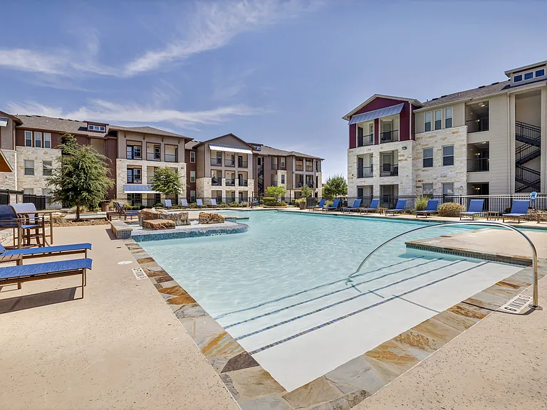 Pecos Flats Apartments — Photo 28