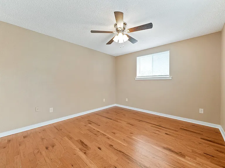 615 Burwood Ln — Photo 19