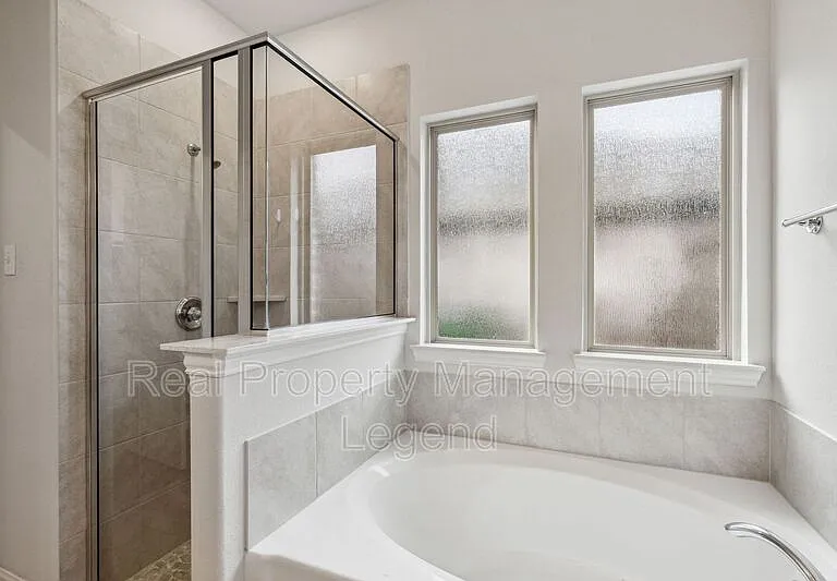 1833 Meadow Trail Ln — Photo 21
