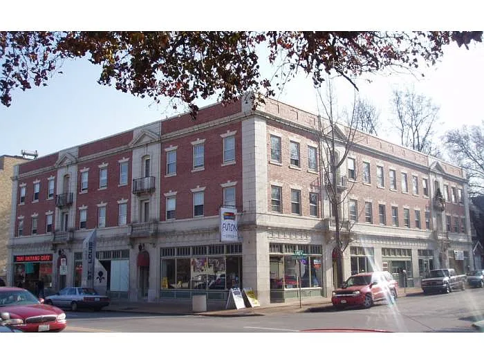554-558 Limit Ave photo 1