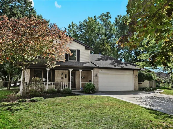 540 Dartmouth Crescent Ct, Westland, MI 48185