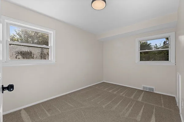 28232 Edward St — Photo 10
