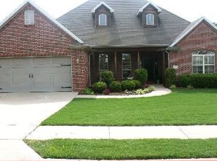 5206 S 42nd St, Rogers, AR 72758
