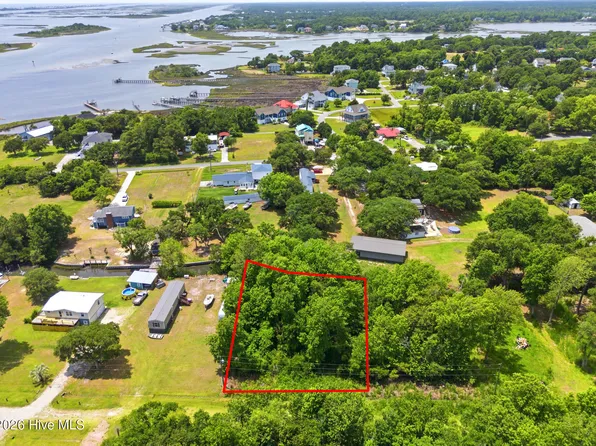 230 Bermuda Drive, Hampstead, NC 28443