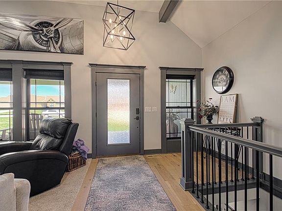 3rd image of 2144 Crooked Creek Dr