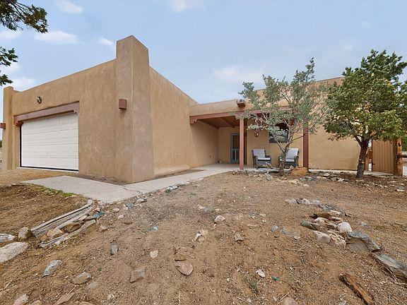 2nd image of 7 Bonito Ct
