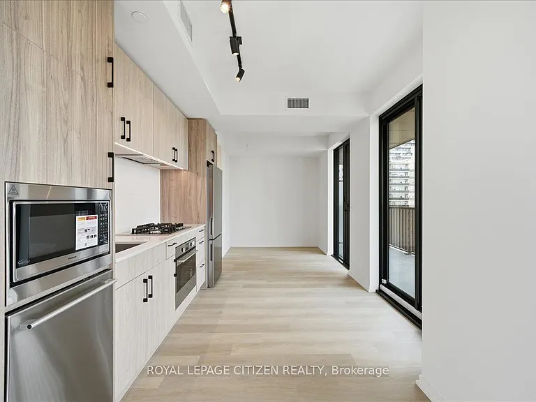 109 Erskine Ave #1502 — Photo 10