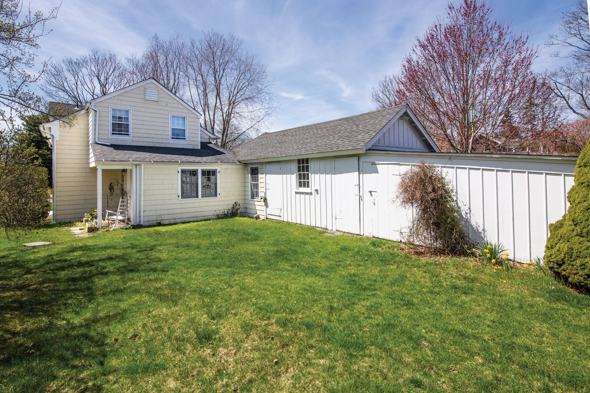 189 Lumber Ln, Bridgehampton, NY 11932 Out East