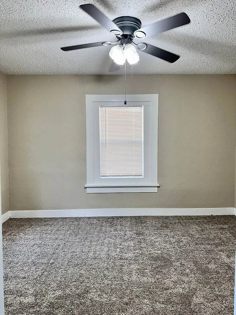 Cozy 2 Bedroom 2 Bath in Brook Village — Photo 4