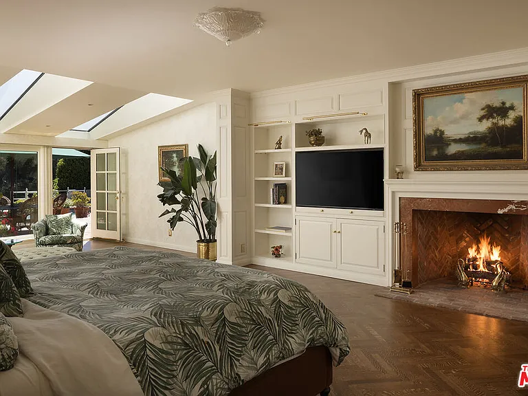 10030 Toluca Lake Ave — Photo 20