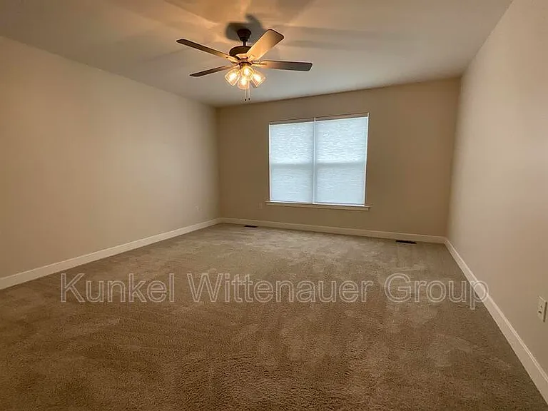 808 Applewood Creek Dr — Photo 19