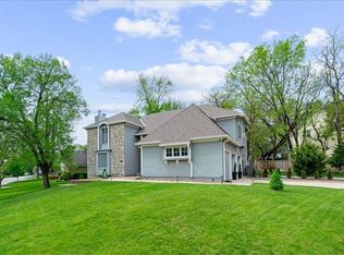 4300 W 125th Ter, Leawood, KS 66209
