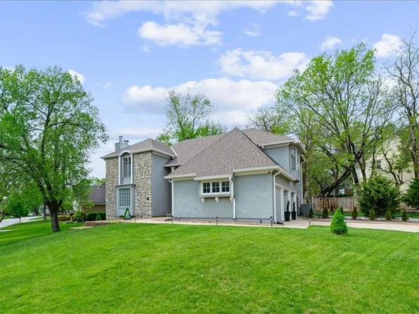 4300 W 125th Ter, Leawood, KS 66209