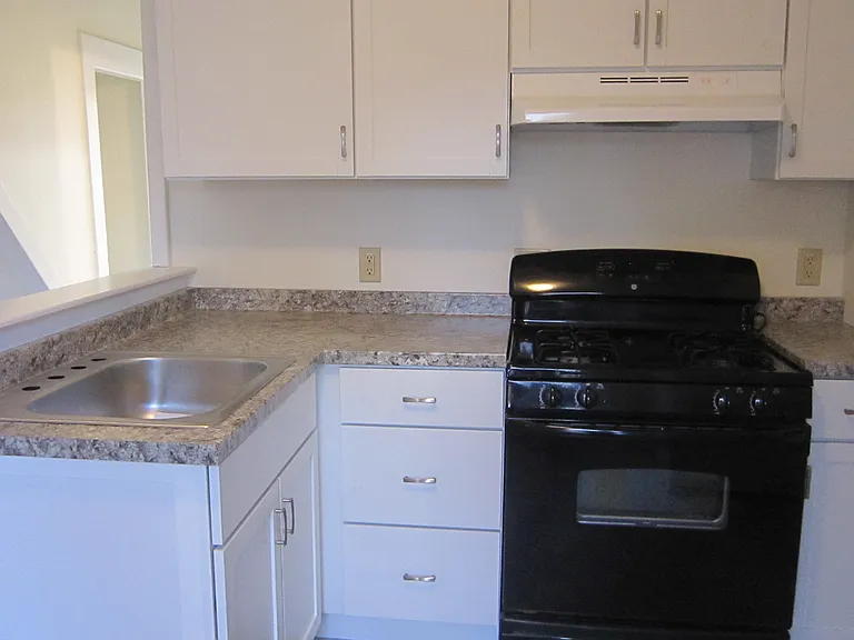 901 Western Ave #3 — Photo 7
