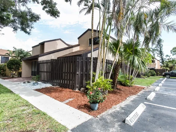 7121 Penner Ln APT 11, Fort Myers, FL 33907