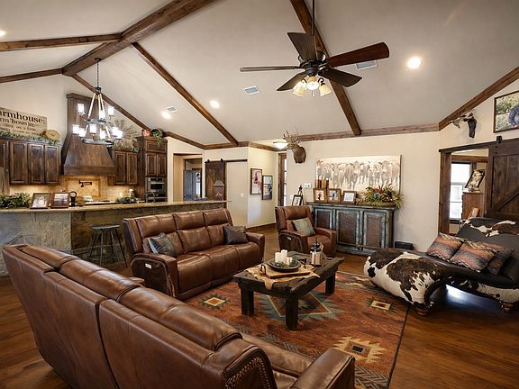 3rd image of 1011 Red Rd