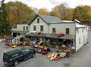 47 Main St S, Woodbury, CT 06798