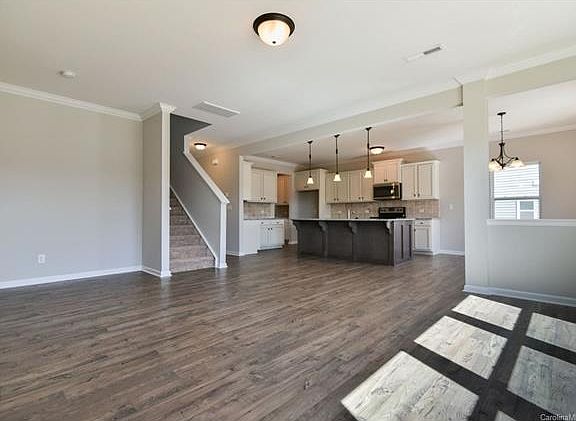 3rd image of 520 Dalkeith Ave #8