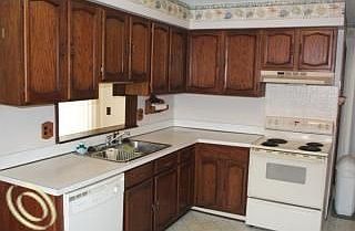4th image of 2609 Brookfield St