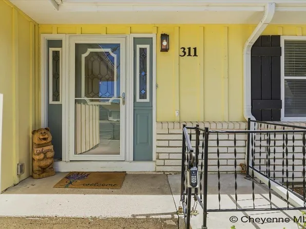 311 Grande Vista Rd, Torrington, WY 82240