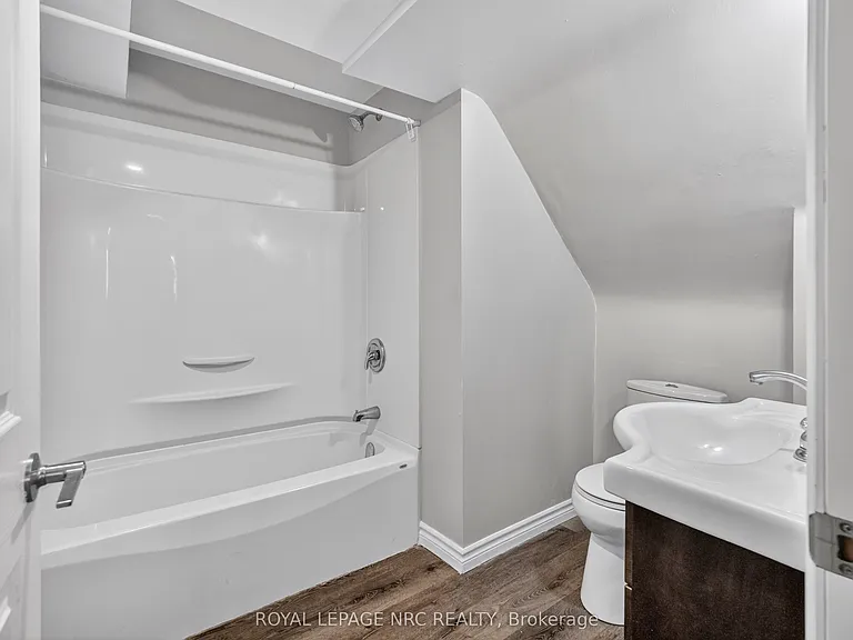 34 Preston Pl #LOWER — Photo 9