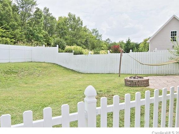 4th image of 404 Marie Way