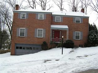 101 Pine Shadows Dr, Pittsburgh, PA 15216
