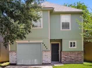 4923 N Cancun Dr, Houston, TX 77045