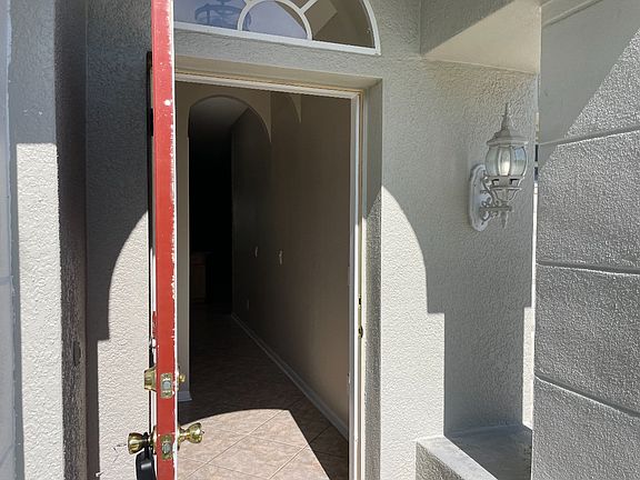 4th image of 17913 Ayrshire Blvd
