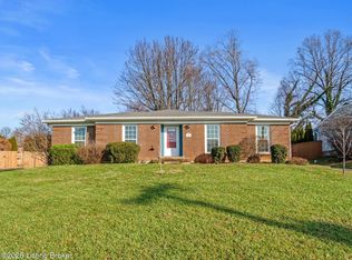 1023 Harmony Landing Rd, Goshen, KY 40026
